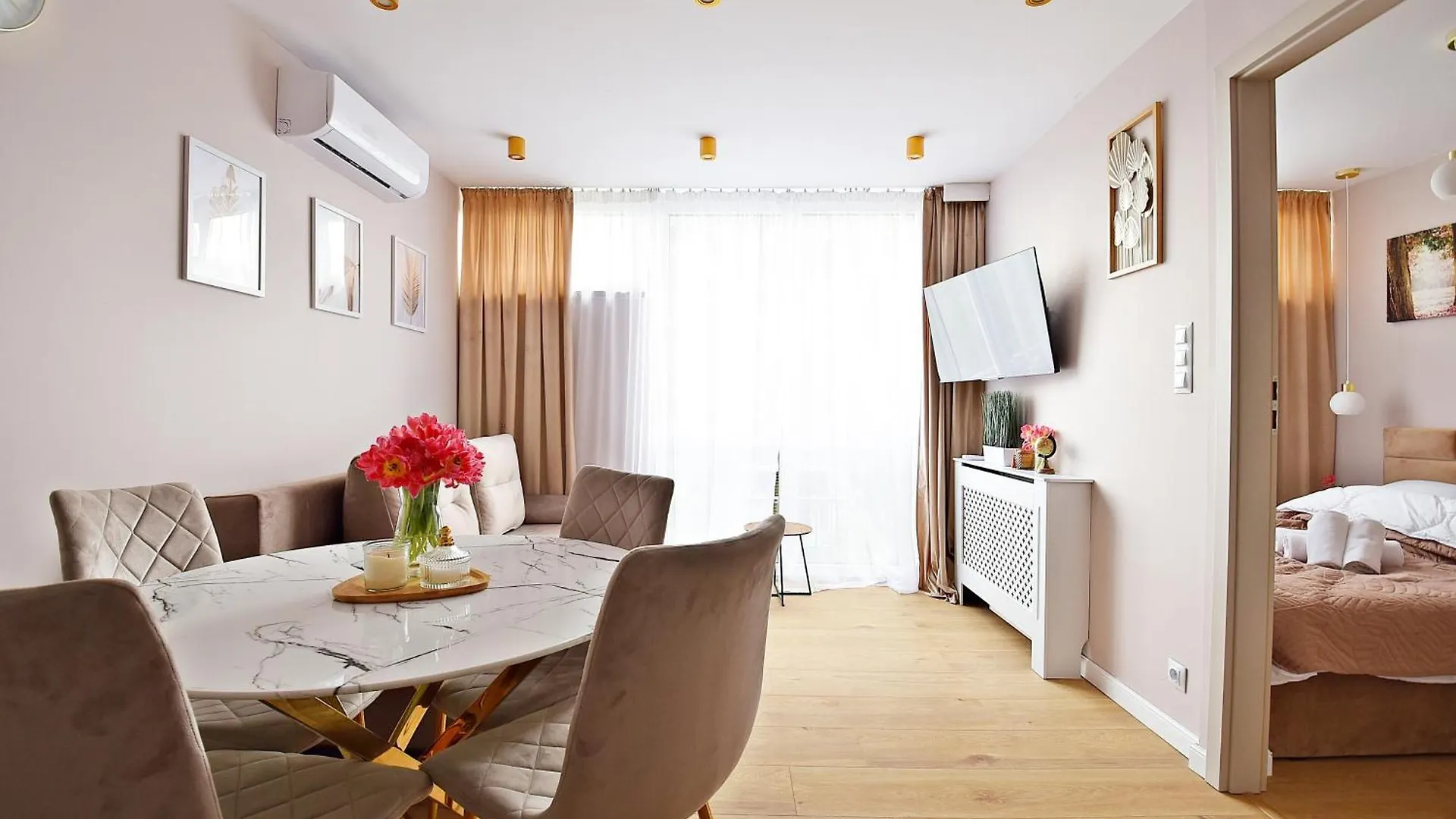 B&P Bank Square Apartment Warsaw