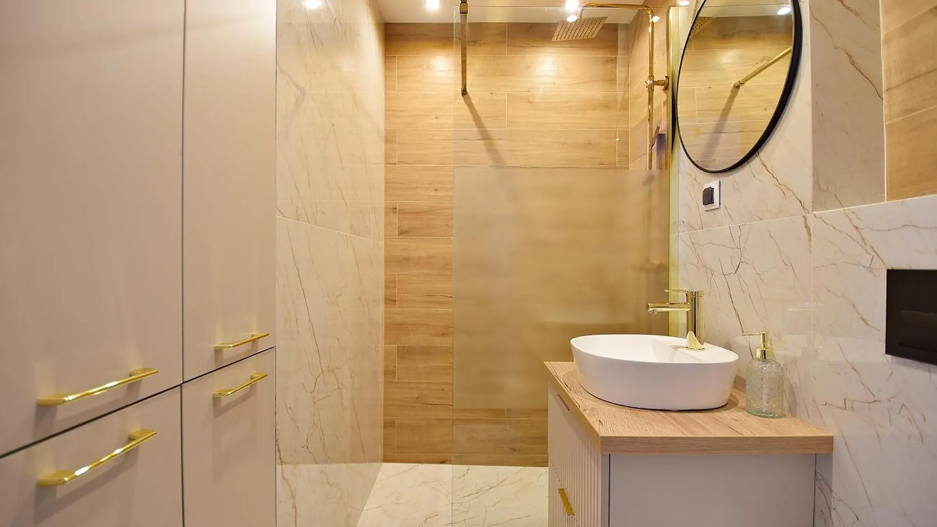 B&P Bank Square Apartment Warsaw