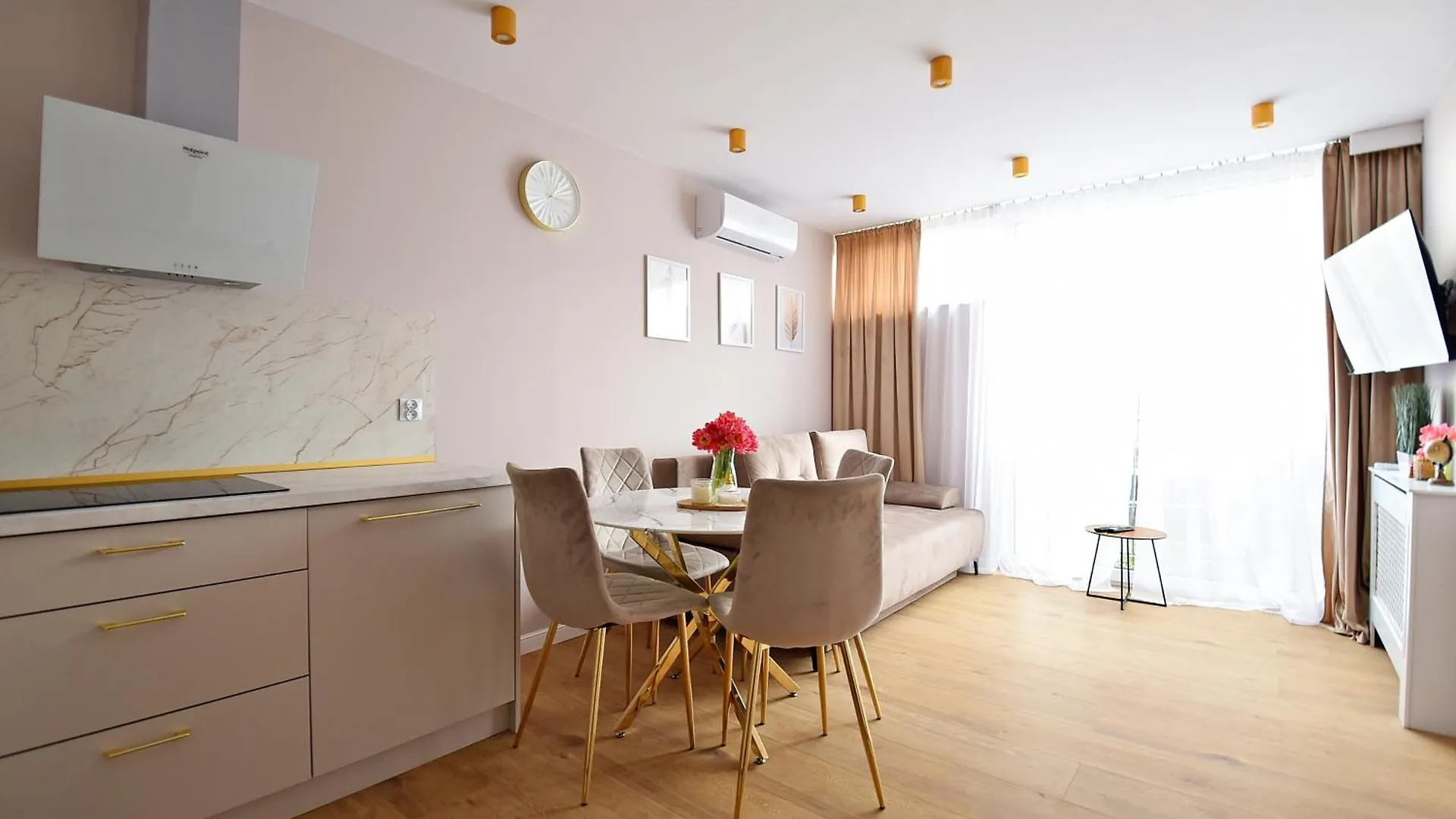 B&P Bank Square Apartment Warsaw